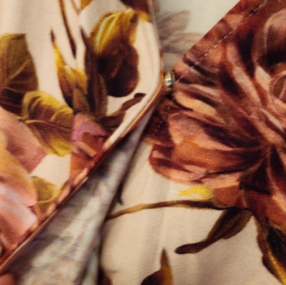 L'Agence Ressi Blush floral Print Jersey surplice front top in Pomelo Rose / SP - Picture 7 of 9